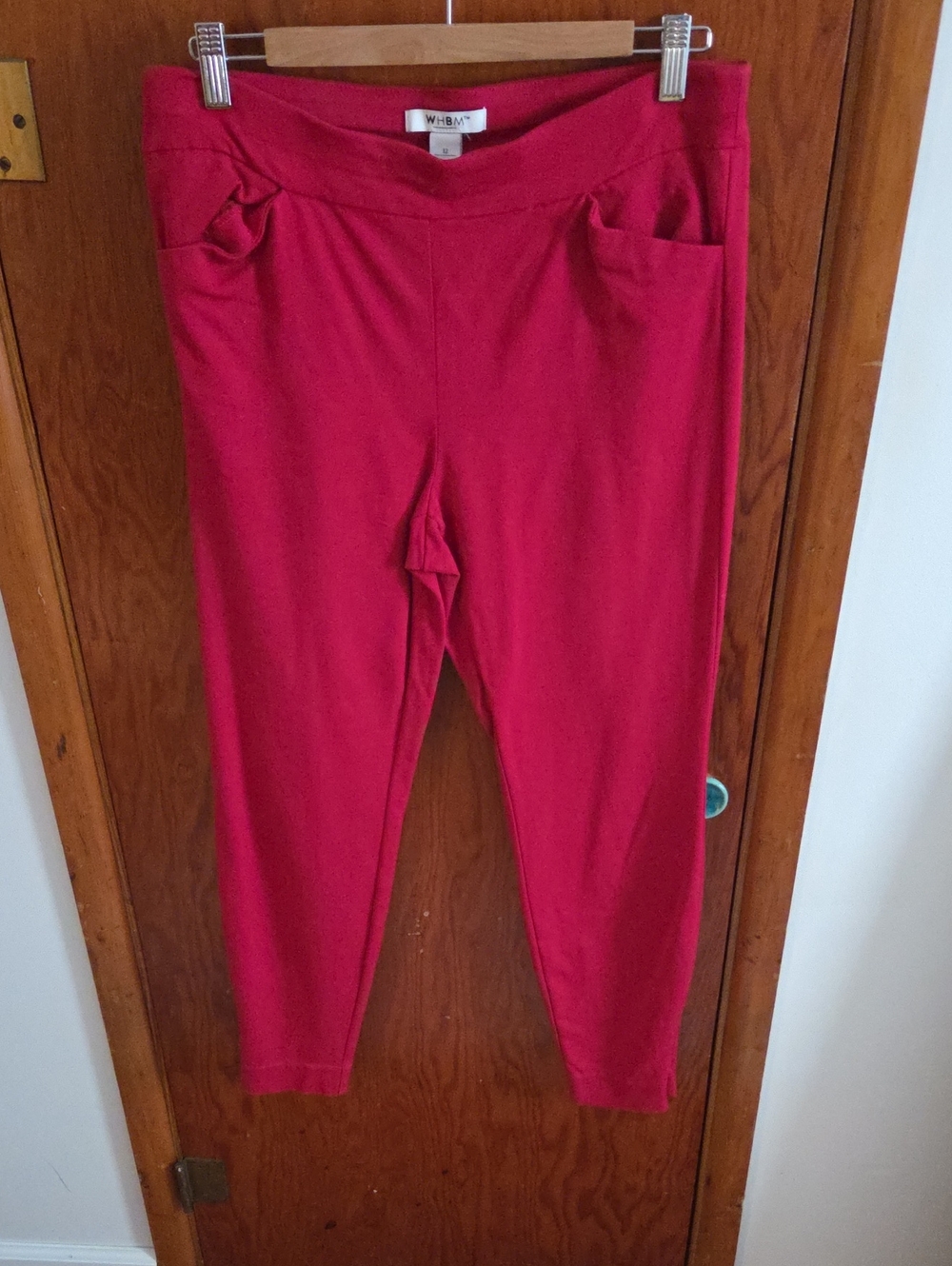 White House Black Market Raspberry Cropped Knit Leggings with Pockets